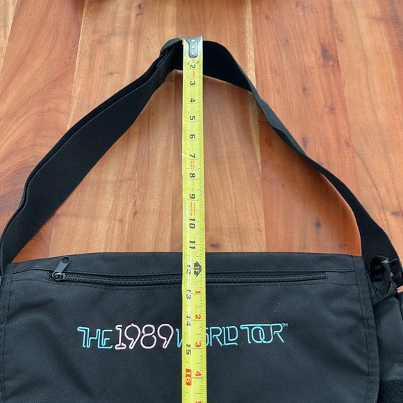 Taylor Swift 1989 World Tour merch canvas messenger bag - Picture 6 of 12
